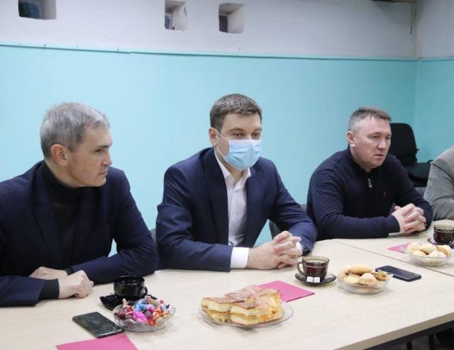 10 марта Председатель Ассоциации ТОС Ульяновской области В.В.Сидоров вместе с Председателем УГД Ильей Ножечкиным и депутатом Владимиром Ожогиным встретились с жителями ТОС «Мостовая слобода».
