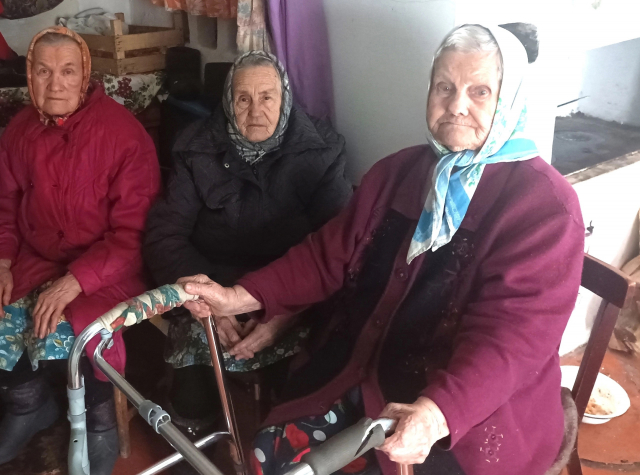 ТОС «Родина» Вешкаймского района реализует благотворительный проект помощи одиноким пожилым людям &quot;Согревая теплом&quot;